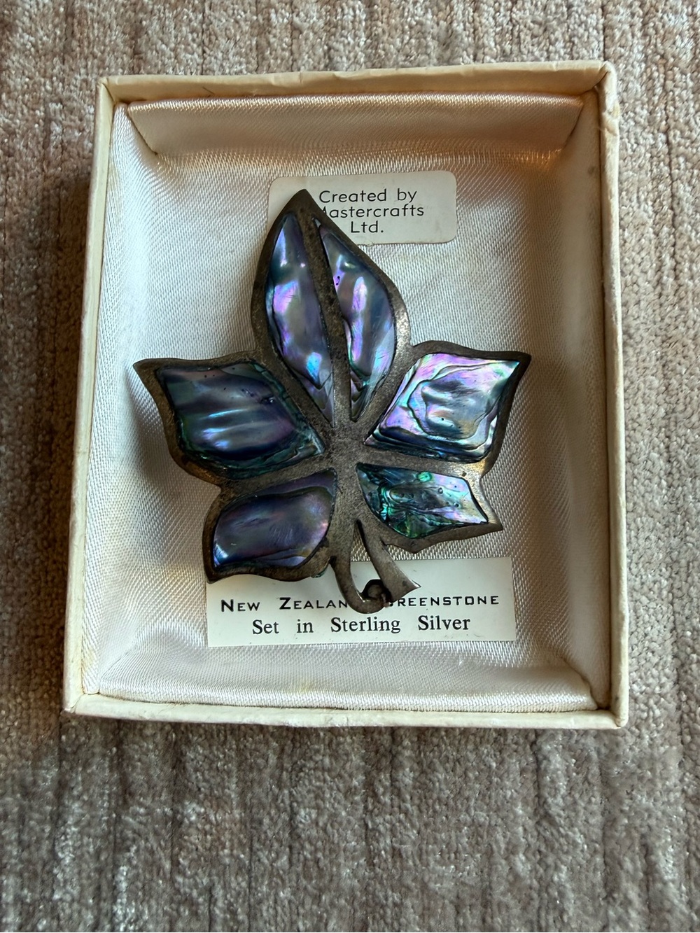 Mastercrafts New Zealand Greenstone 925 leaf brooch